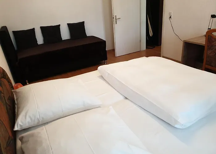 Avenue - Hilbersdorfer Strasse * شيمنيتز